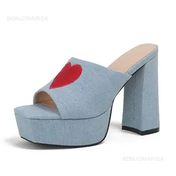  Платформа Мюль Сандалии для женщин Слингбэк Дизайн в форме сердца Открытый носок Коренастый блок Сандалии на высоком каблуке Джинсовая повседневная обувь  - Изображение 1  
