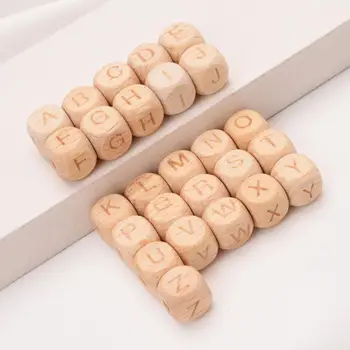 50 шт. 12 мм квадратные деревянные бусины алфавита английский A-Z персонализированные бусины для кормления ребенка пустышка цепь - Изображение 1  