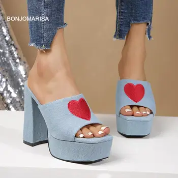  Платформа Мюль Сандалии для женщин Слингбэк Дизайн в форме сердца Открытый носок Коренастый блок Сандалии на высоком каблуке Джинсовая повседневная обувь  - Изображение 2  