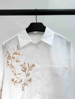 Женская рубашка с цветочной вышивкой спереди короткая и сзади длинная отложной воротник однобортная свободная блузка - Изображение 2  