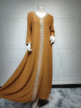 Скромное мусульманское макси-платье для женщин Осень 2023 Кружевная лента Отделка V-образным вырезом с длинным рукавом Свободный арабский Оман Дубай Золотое тиснение Халат Розовый - Изображение 2  